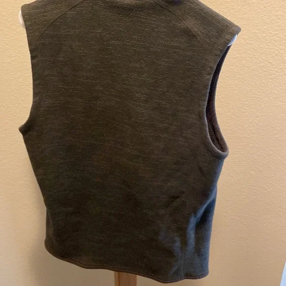 Men’s Patagonia vest - Picture 2 of 3